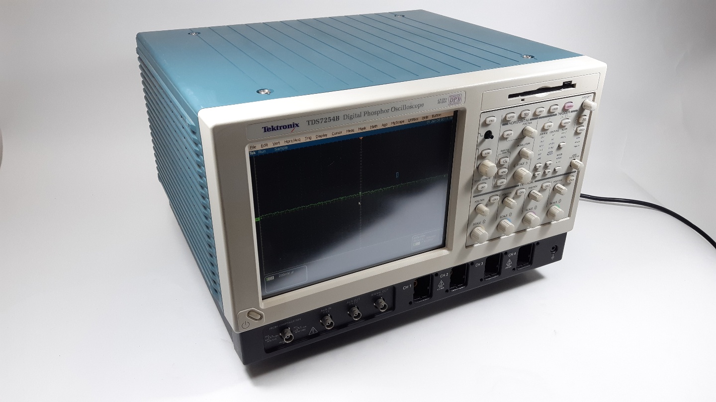 Tektronix/Oscilloscope Digital/TDS7254B